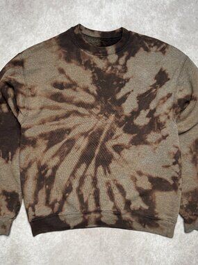 Tie-dye, relaxed fit, sweatshirt in brown tones.